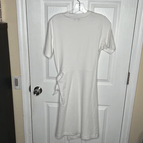 Vince - Short Sleeve Waist Tie Dress - Picture 9 of 9